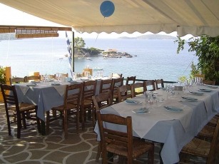 taverna-maistrali-ellinika-diorganosi-ekdiloseon.jpg