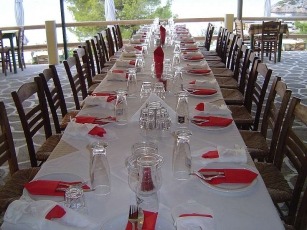 taverna-maistrali-ellinika-ekdiloseis-1.jpg